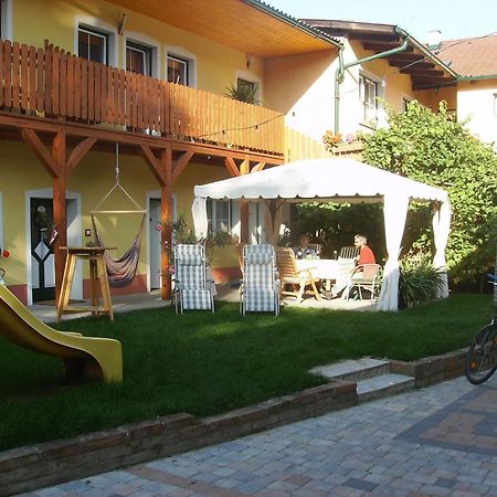 Weingut Zur Schlafmuetze Otel Herrnbaumgarten Dış mekan fotoğraf